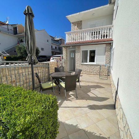 Guest House Micin Vodice Exteriör bild