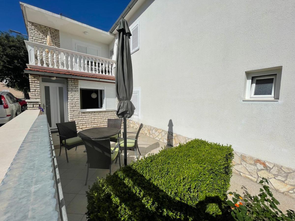 Guest House Micin Vodice Exteriör bild