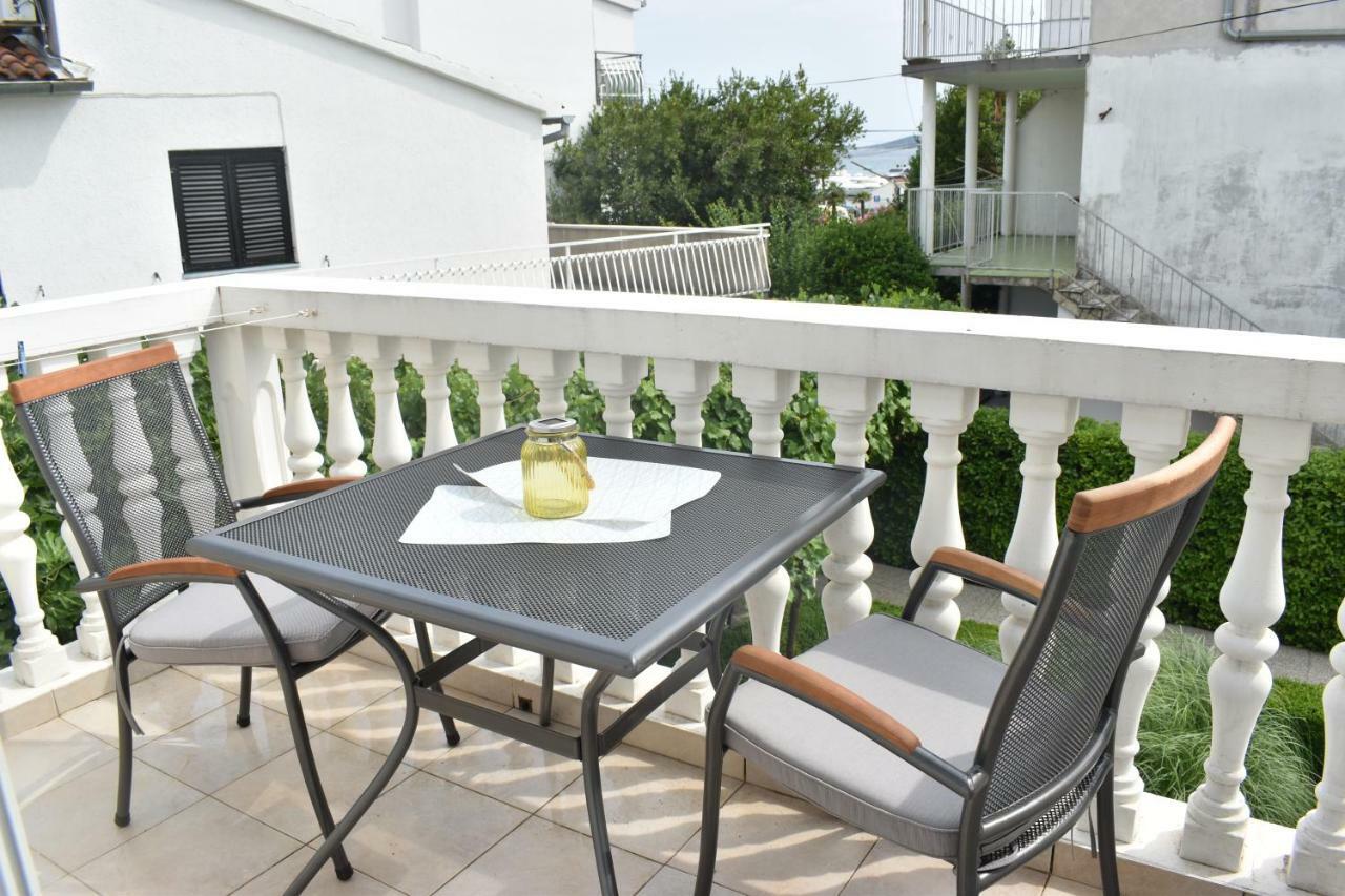 Guest House Micin Vodice Exteriör bild