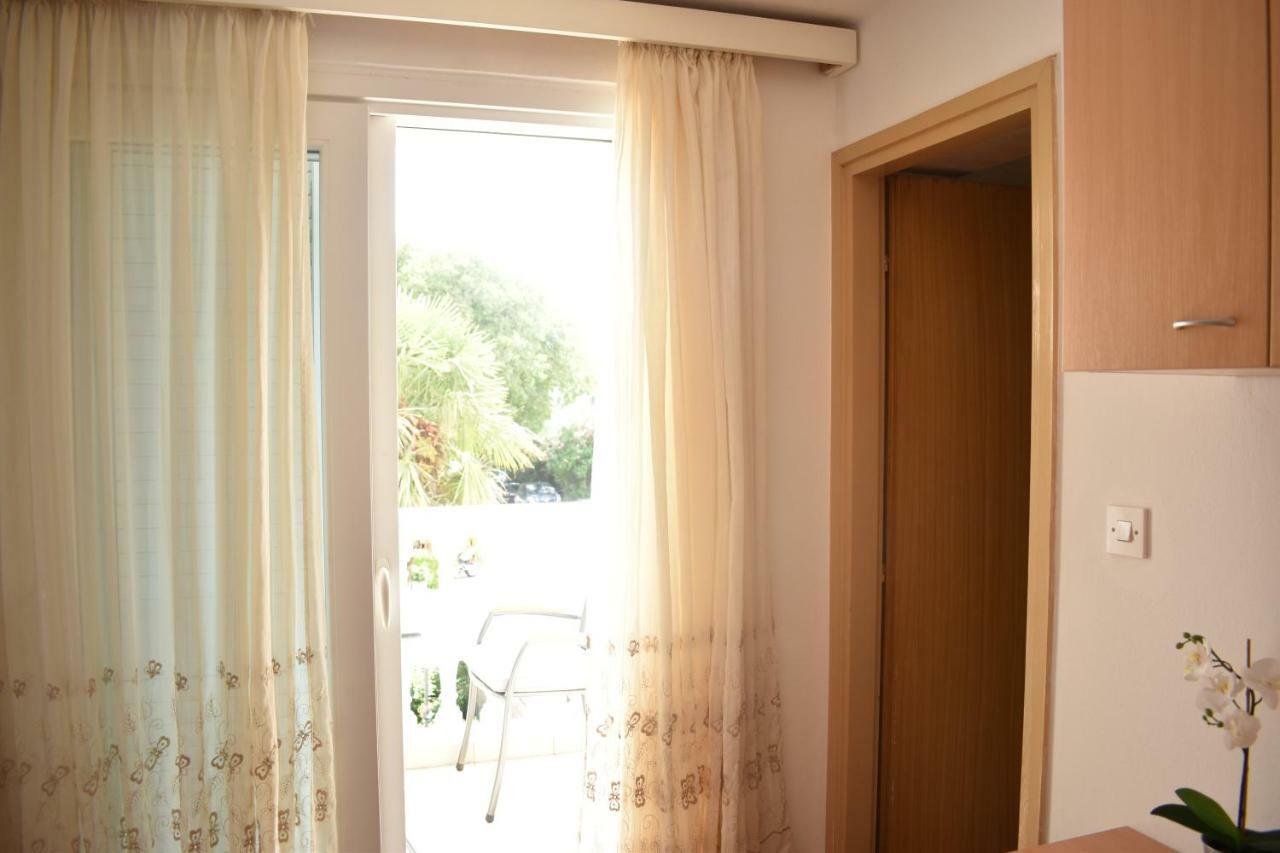 Guest House Micin Vodice Exteriör bild